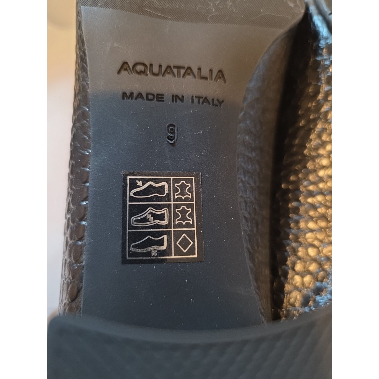 Aquatalia Pumps Womens Us Size 9 Croc Embossed Black Leather Waterproof Italy — image 7 of 8